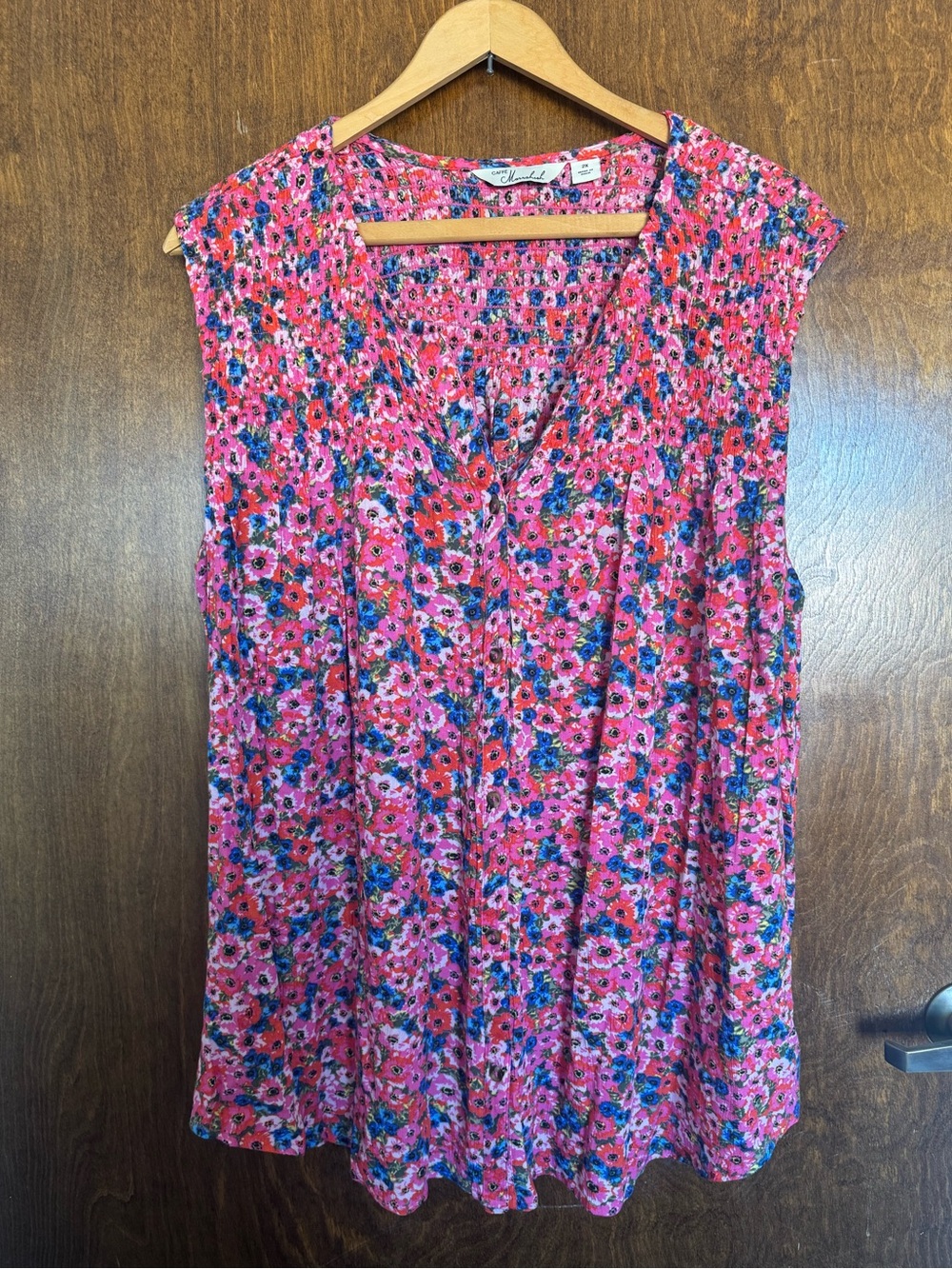 NEW Cafe Marrakesh Plus Sized Sleeveless Pink Floral V-Neck Women's Top 2XL